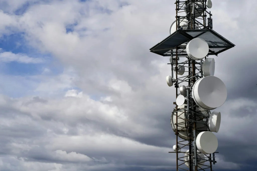 How a Leading Indonesian Telco Modernized their Data Foundation Mid-cloud Migration 