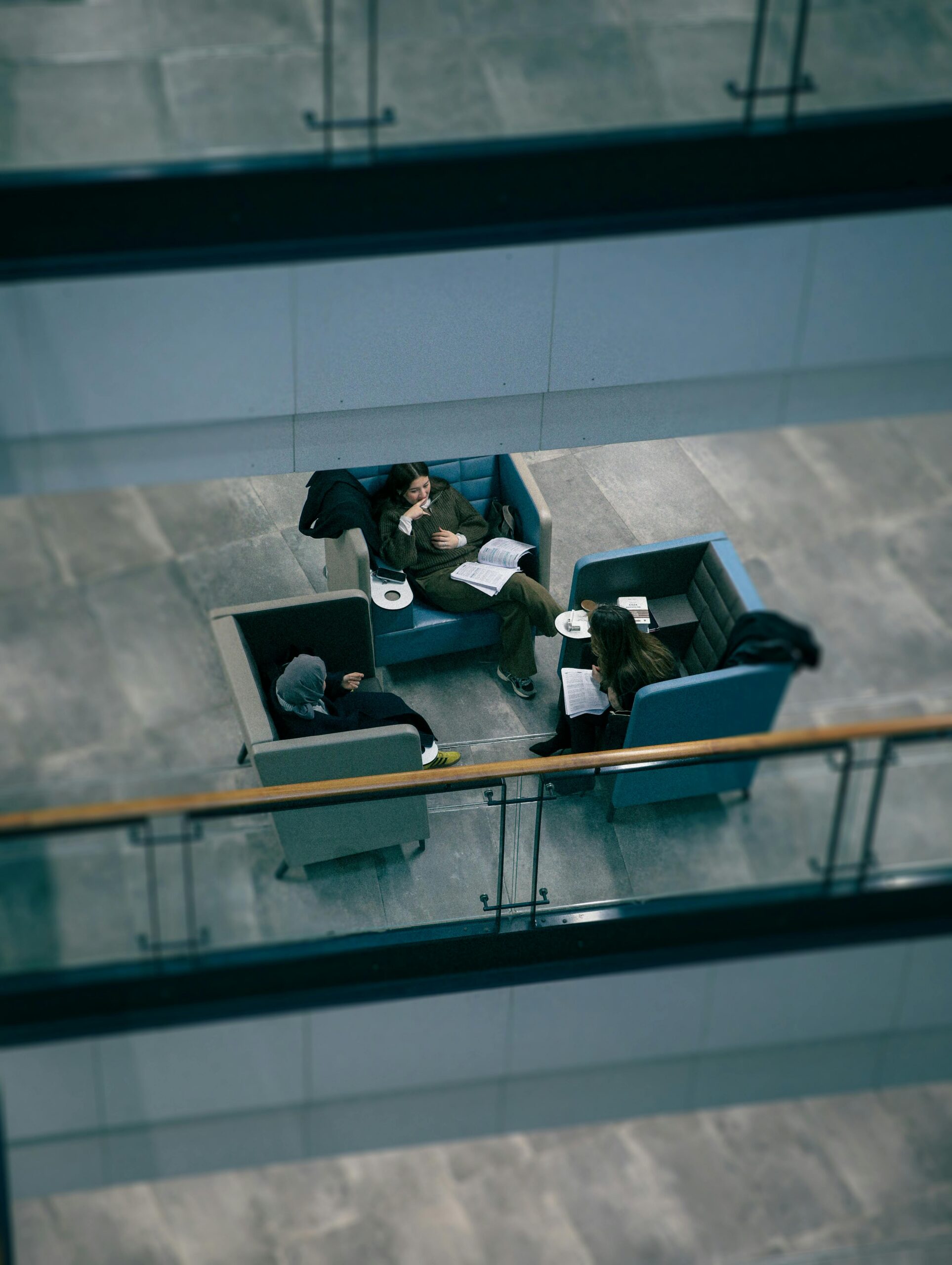 We helped a leading ecommerce retailer migrate their existing data warehouse from AWS to MS Azure while ensuring seamless business continuity​